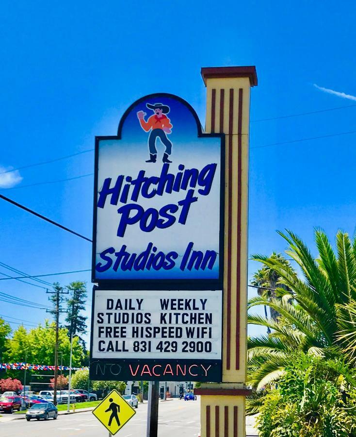 Hitching Post Studios Inn Санта Круз Екстериор снимка